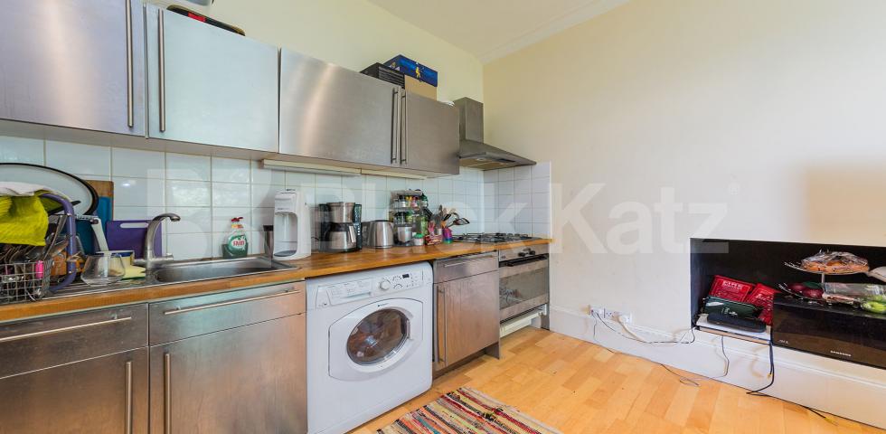Fantastic two bed in the heart of Bayswater Leinster Square, BAYSWATER